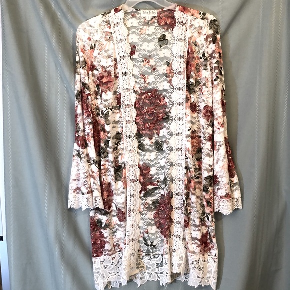 Gorgeous Floral Lace Kimono / Cover Up - Picture 4 of 9